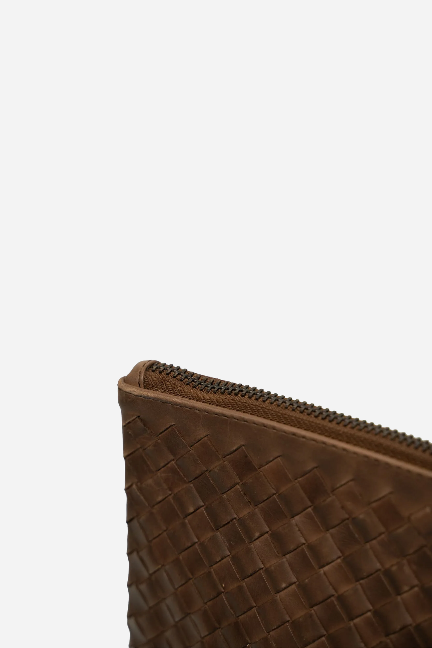 A4 Pochette Dark Brown