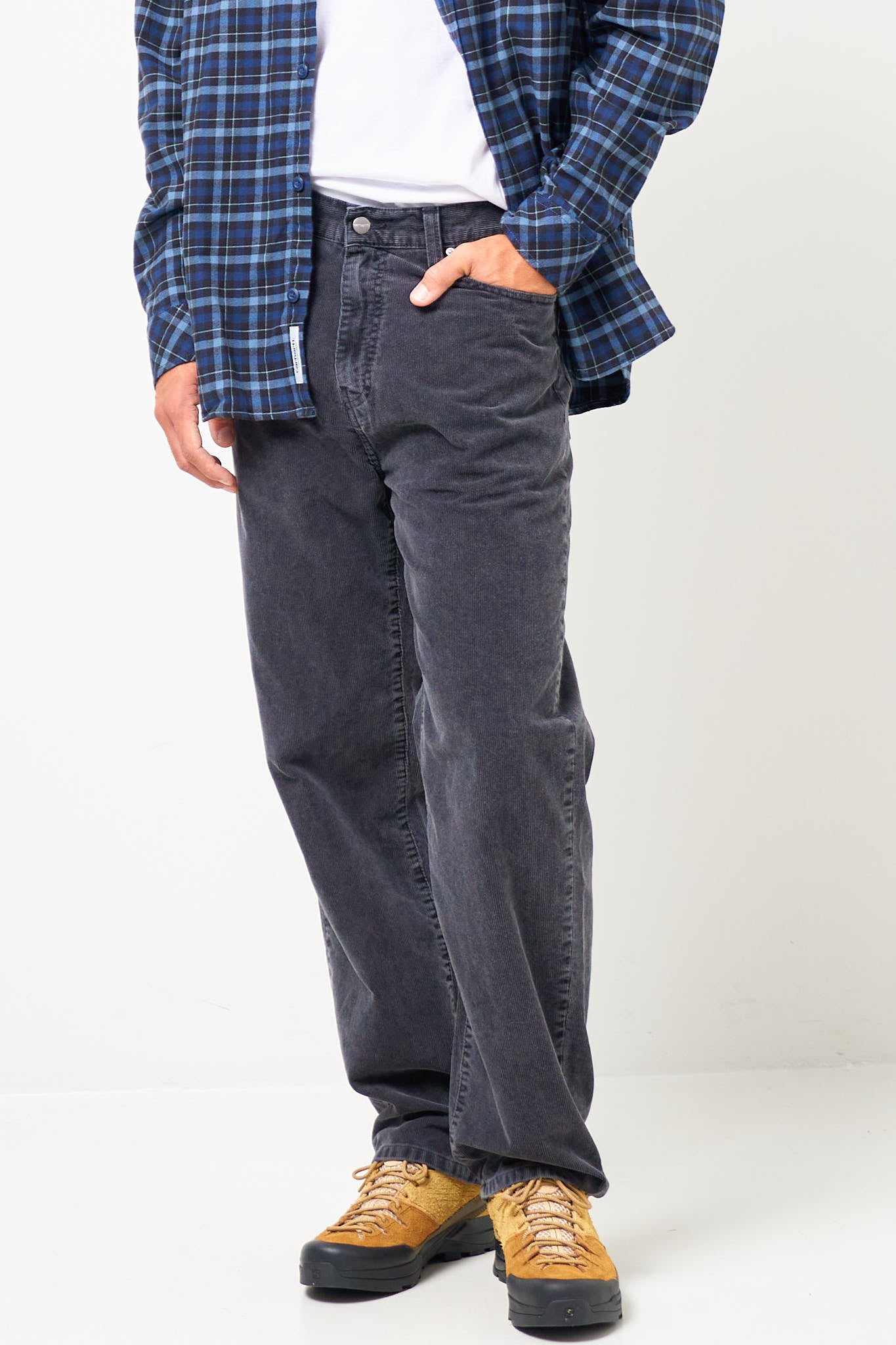 Carhartt WIP - Aaron Pant Black/Dusky Washed – STRØM