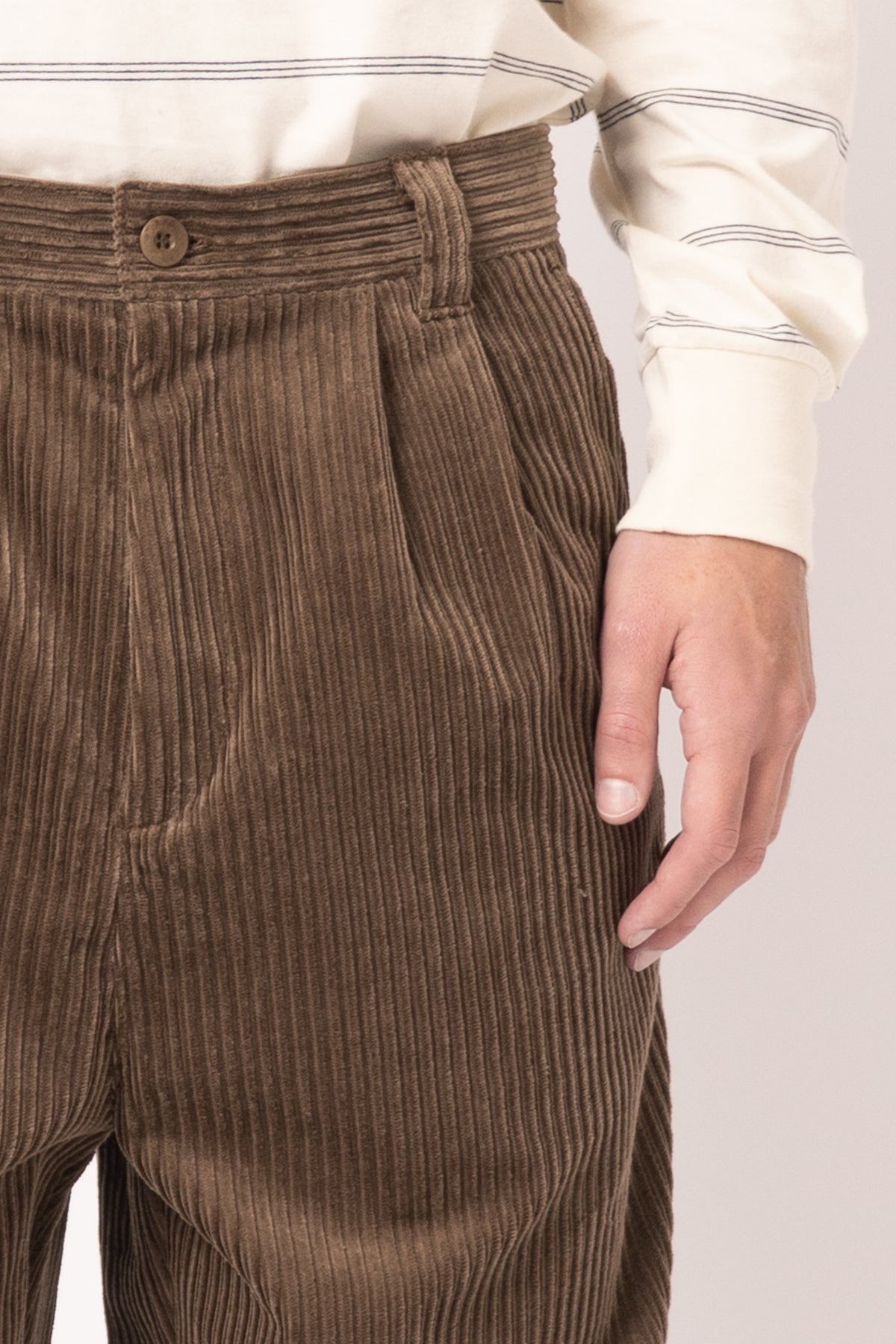Pantalon Ricky Bae Taupe