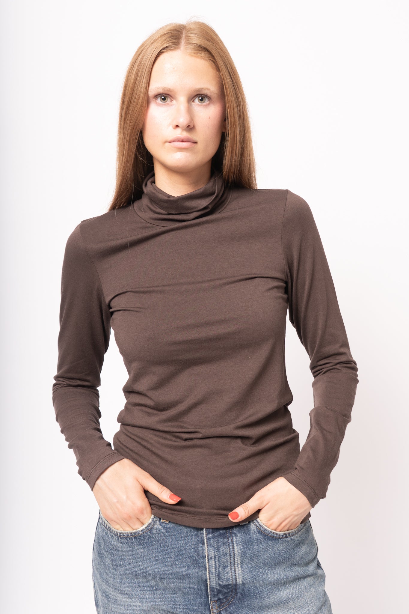Megan Rollneck T-Shirt Seal Brown