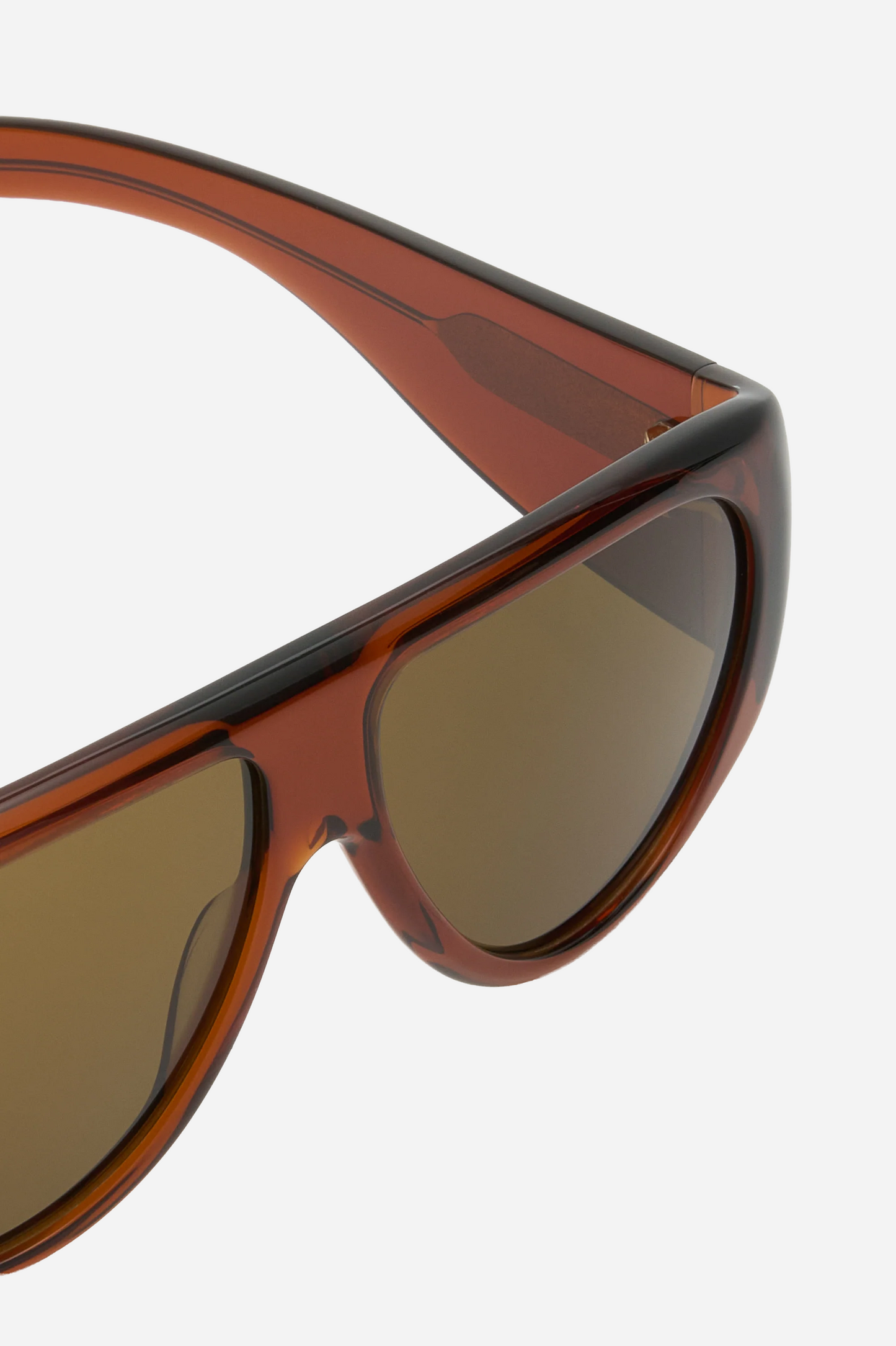Berlyn Crystal Brown / Solid Brown Lens