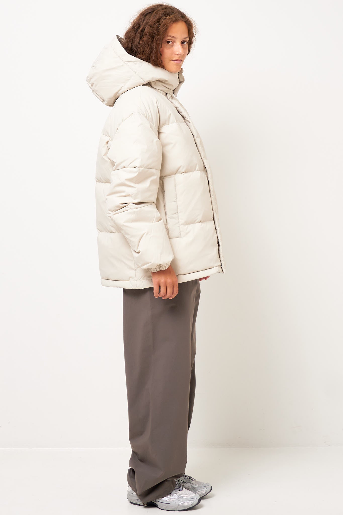 Dyngja Down Jacket Dark Stone