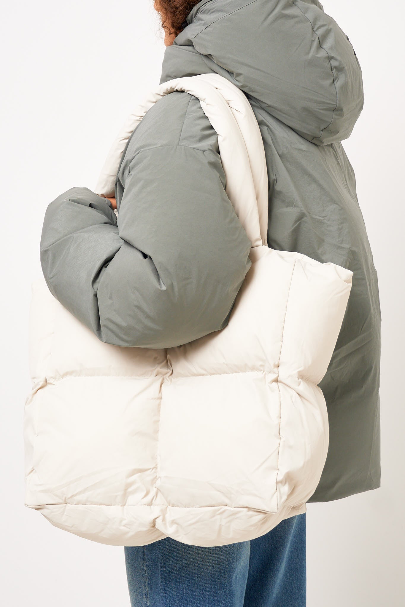 Dyngja Puffy Tote Bag Dark Stone