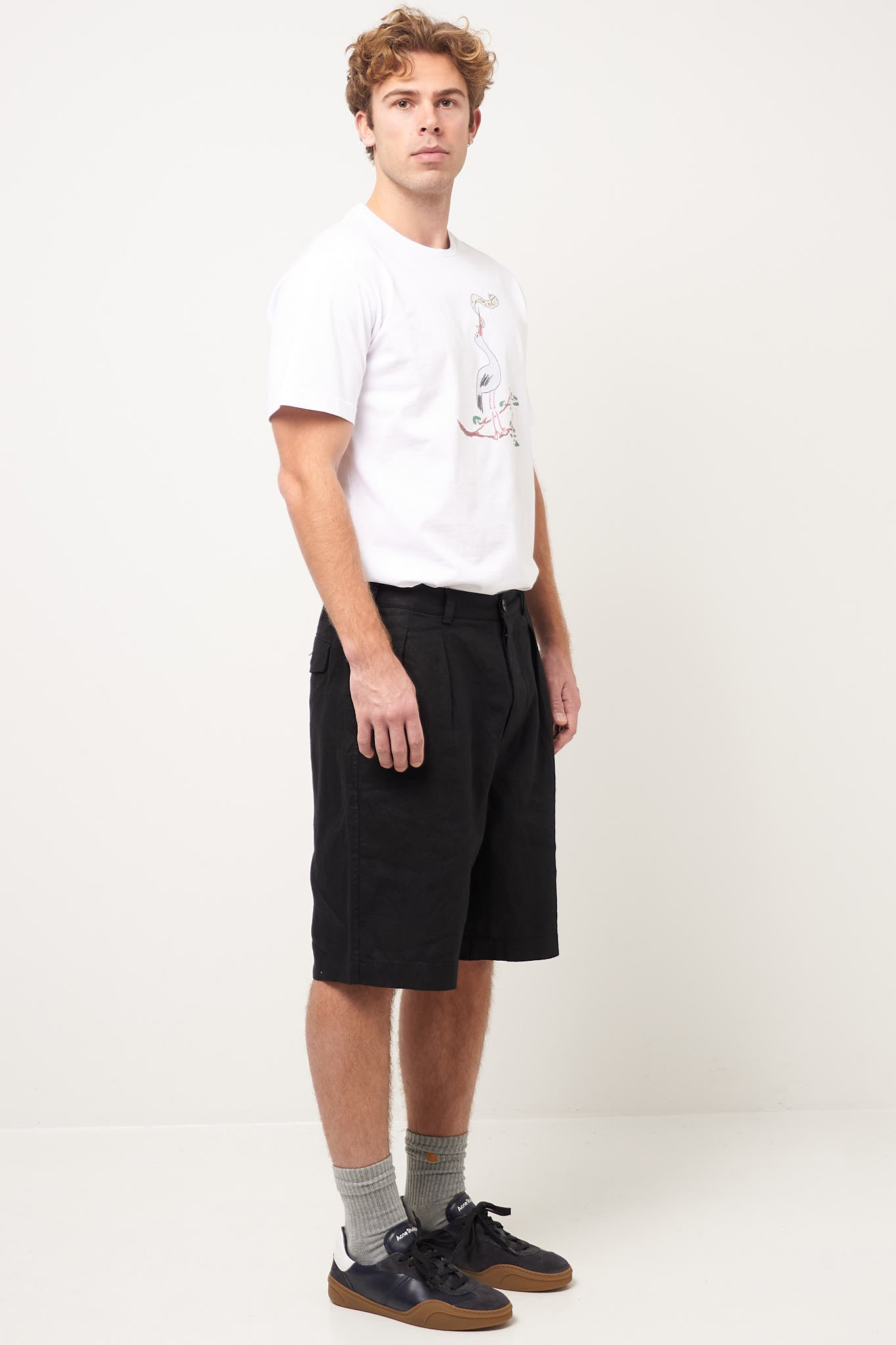 Pleated Linen Shorts Black