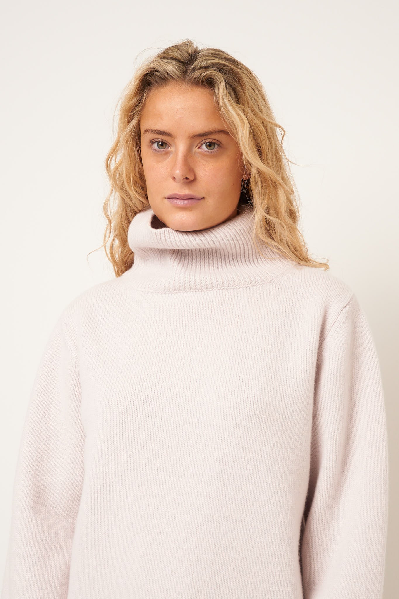 Visse Roll Neck Sweater Chalk