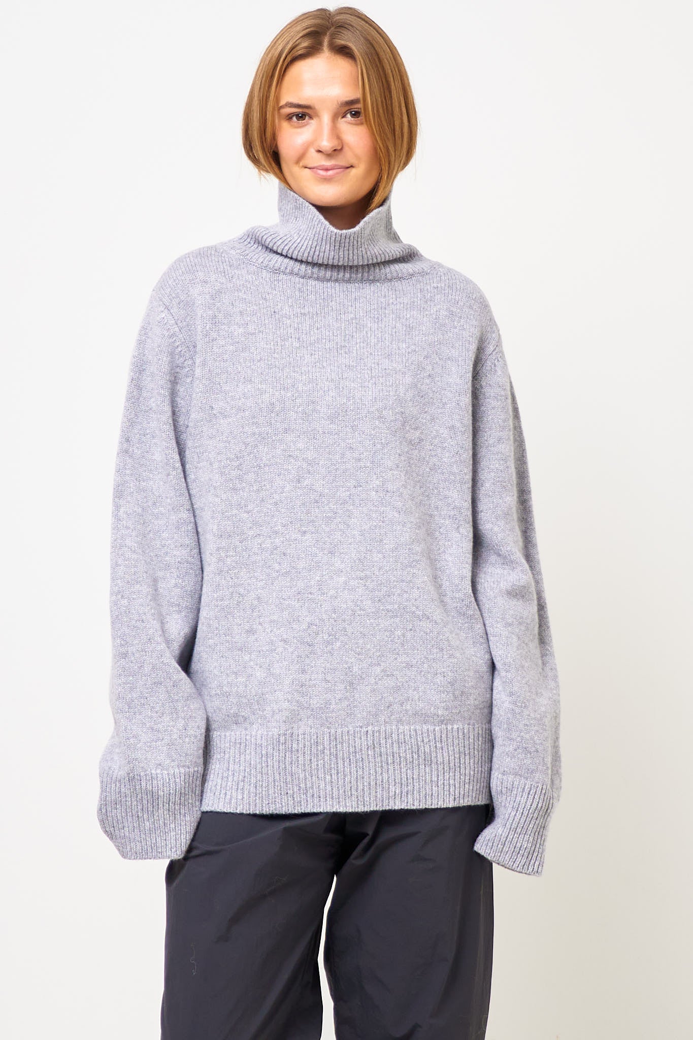 Visse Roll Neck Sweater City Grey