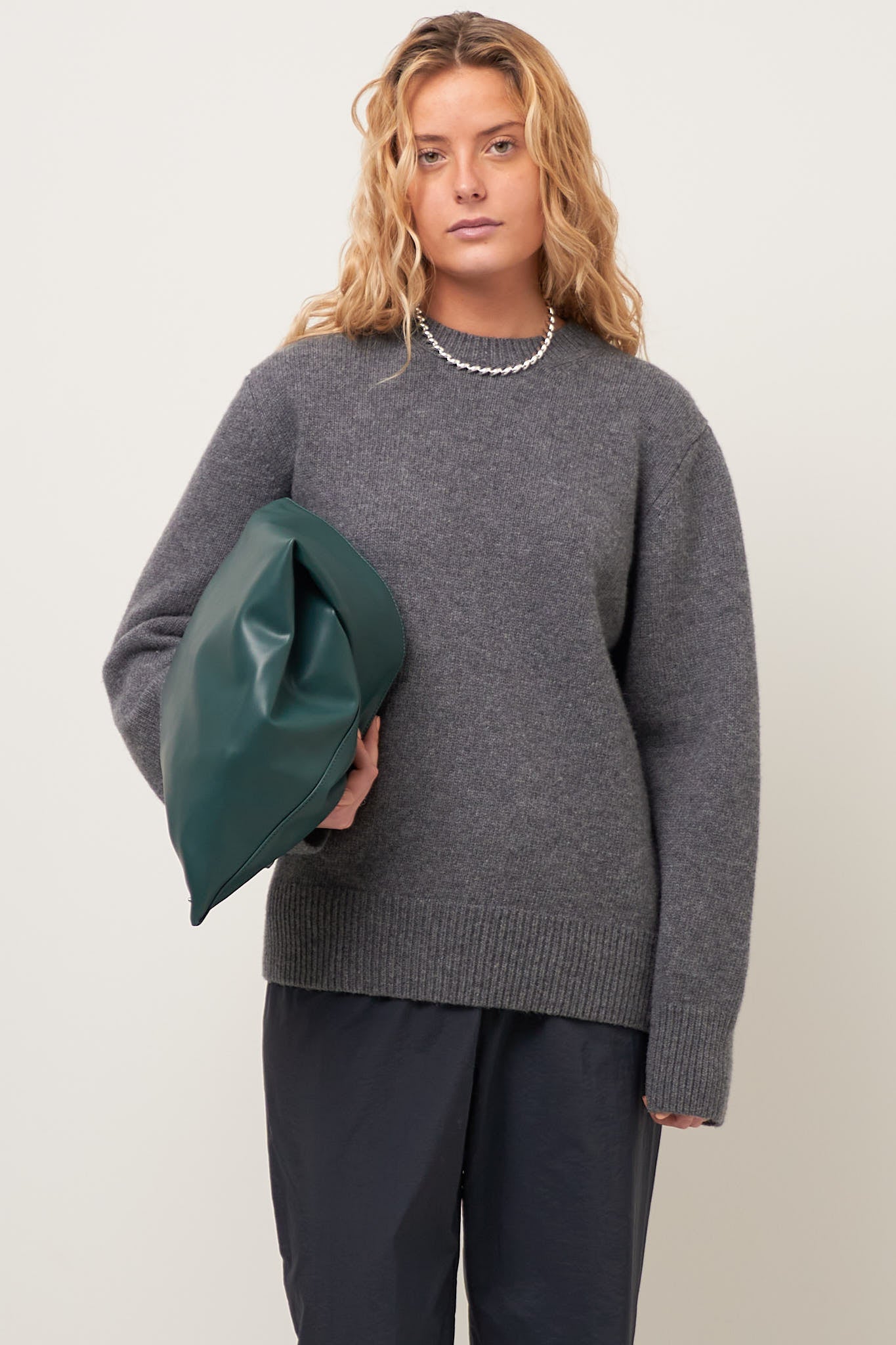 Visse Round Neck Sweater Anthracite Grey