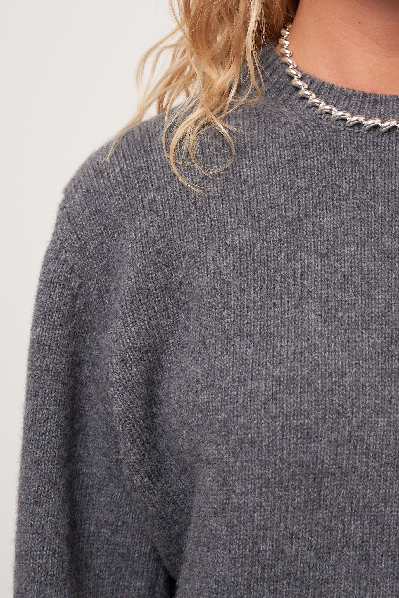 Visse Round Neck Sweater Anthracite Grey