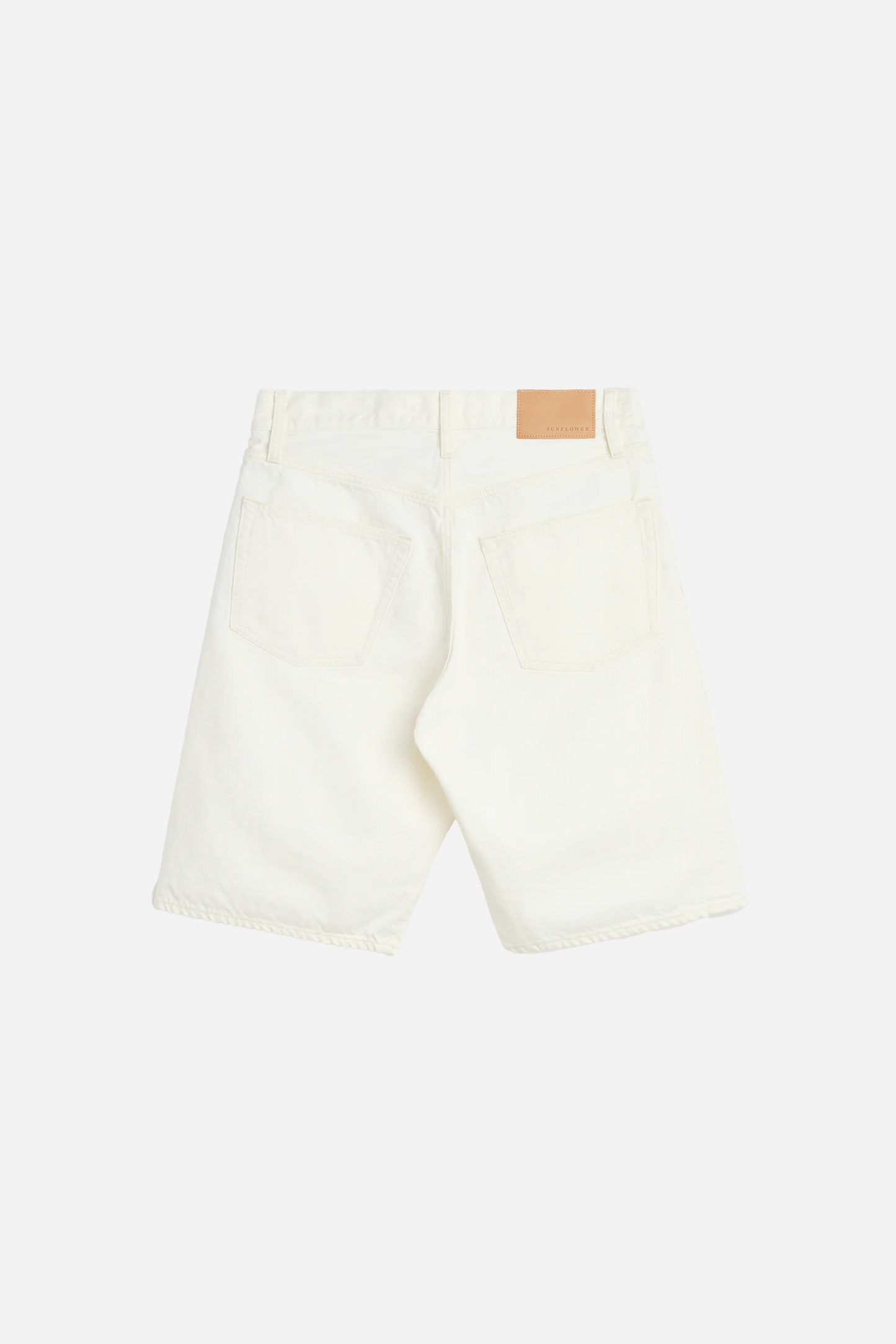 Wide Twist Short Vintage White